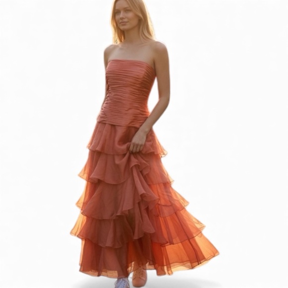 Cachet Dresses & Skirts - Cachet salmon Strapless Ruched Tiered Cocktail Dress